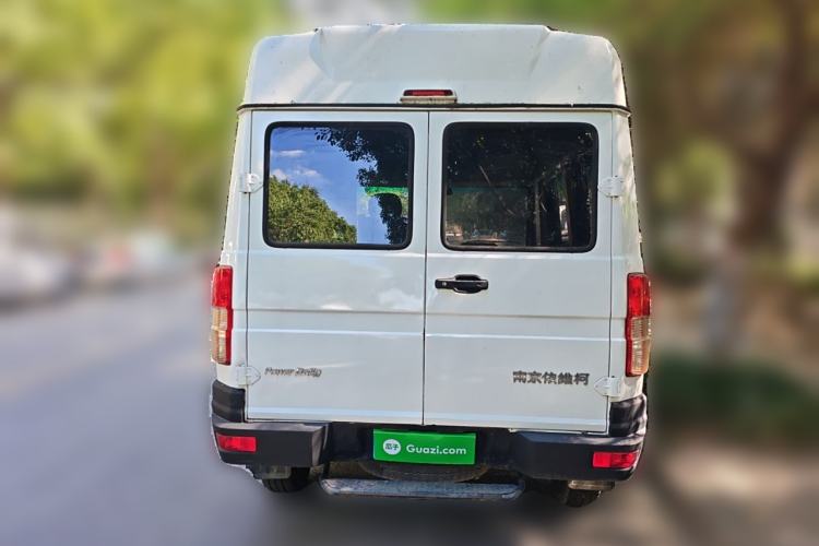 Used Iveco Daily 2012 2.5T-A35 Logistics Version 1 Mid-Roof
