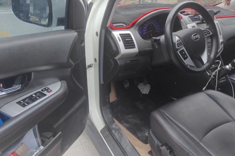 Used BYD S6 2014 1.5TI Manual Luxury 5-Seater