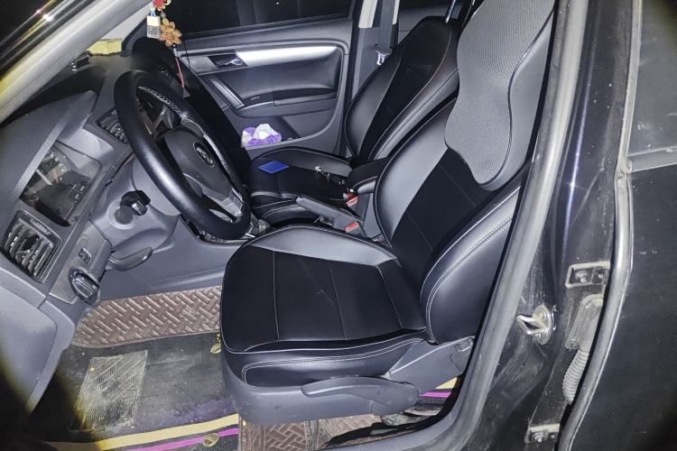 Used Volkswagen Lavida 2015 1.6L Manual Fashion Edition