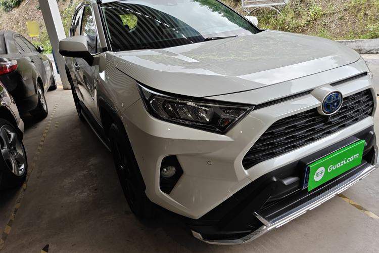 Used Toyota RAV4 2020 Dual-Engine 2.5L E-CVT 4x4 Elite PLUS Edition Front Right 45 Deg