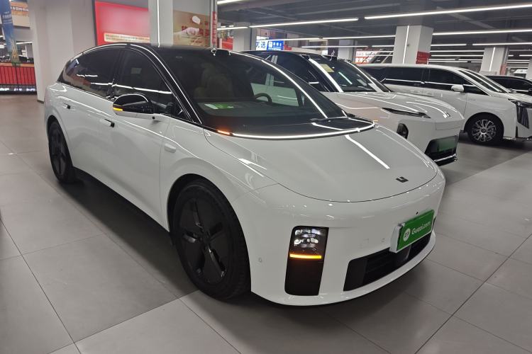 Used Li Auto i6 2025 Model Two-Wheel-Drive Standard Type
