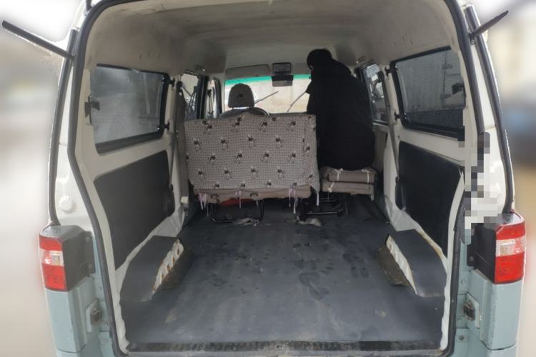 Used Jinbei Hiace X30 2013 1.3L Standard Version Trunk