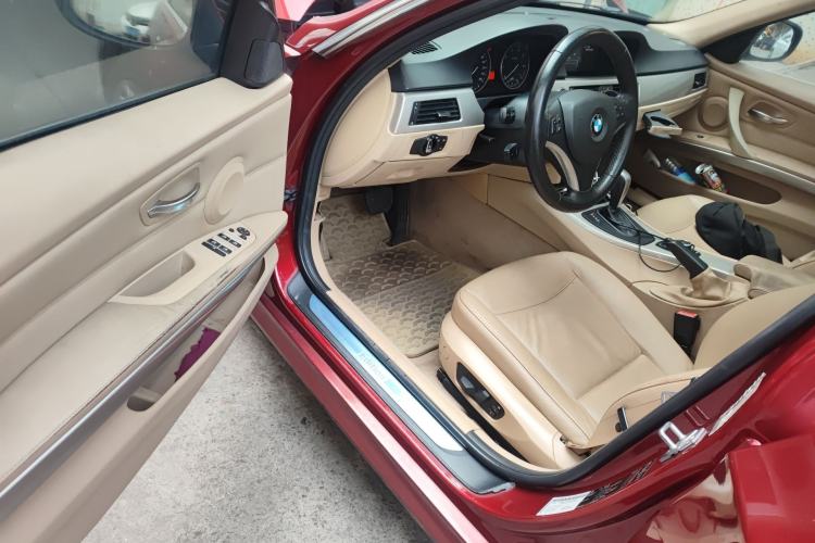 Used BMW 3 Series 2010 320i Luxury Model Driver Seat