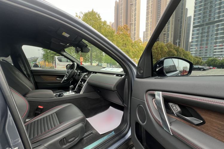 Used Land Rover Discovery Sport 2022 249 PS R-Dynamic S Performance Edition 5 Seats Right Front Seat