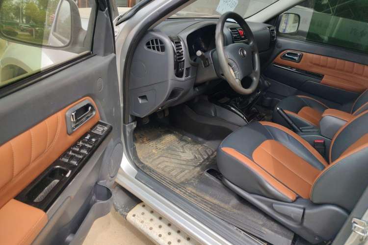 Used Great Wall Wingle 5 2013 2.8T European Version Two-Wheel Drive Elite Version Big Double-Cab GW2.8TC