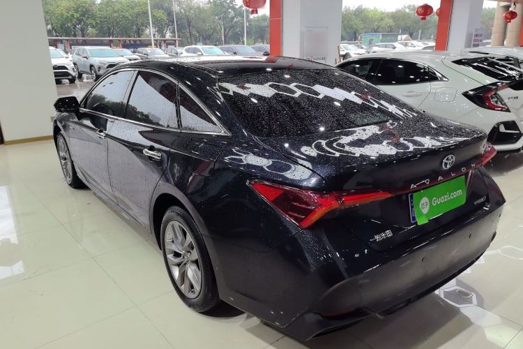 Used Toyota Avalon 2019 Dual-Engine 2.5L Luxury Edition China VI Standard
