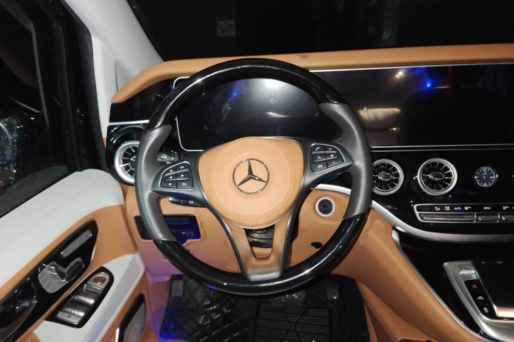 Used Mercedes-Benz Vito 2023 2.0T Business Version 7 Seats
