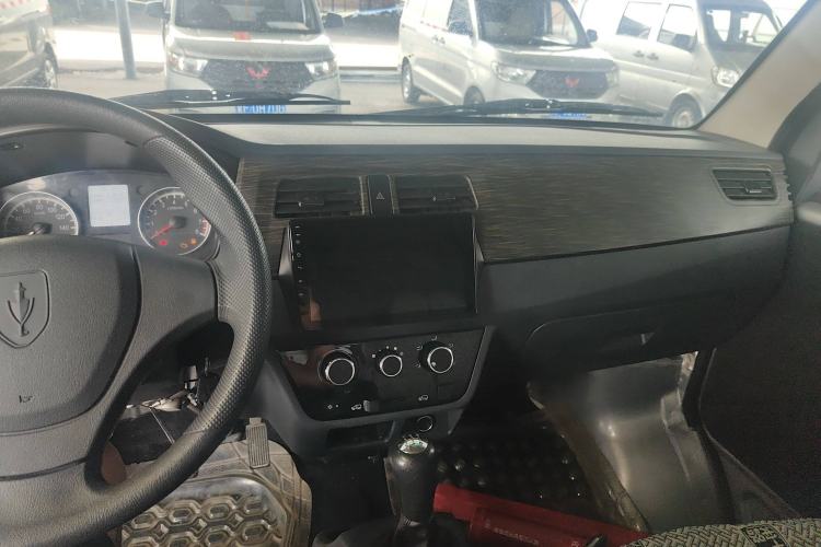 Used Jinbei Hiace X30 2023 1.5L Super-Enjoyment Van 2/5 Seats Non-Air-Conditioned Version SWC15M