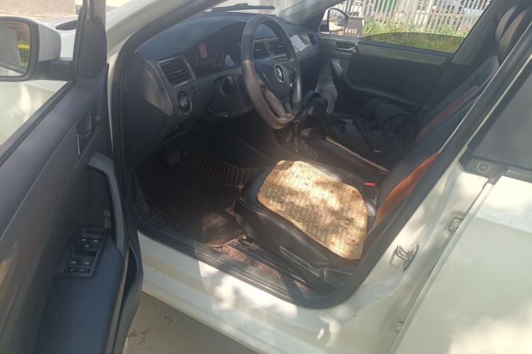 Used Volkswagen Santana 2015 Haval H6 1.6L Automatic Luxury Model Driver Seat