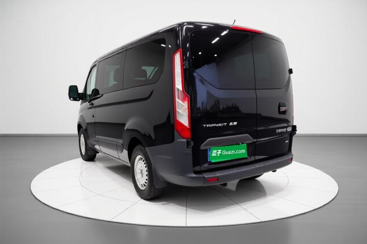 Used Ford Transit 2019 2.0T Diesel Multi-Purpose Commercial Vehicle Short Wheelbase Low Roof 6-Seater China VI Standard