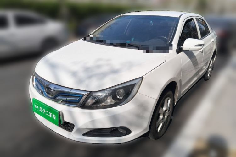 Used BYD e5 2016 300 Luxury Edition