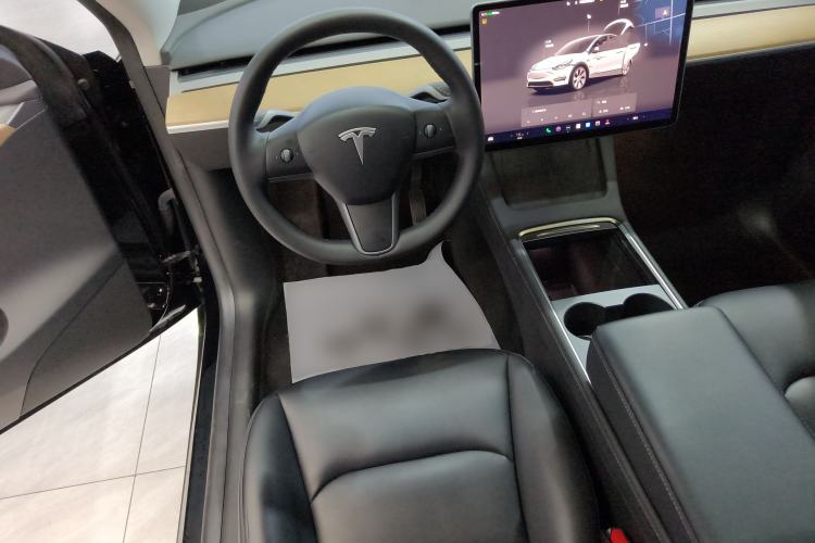 Used Tesla Model Y 2022 Rear-Wheel-Drive Version
