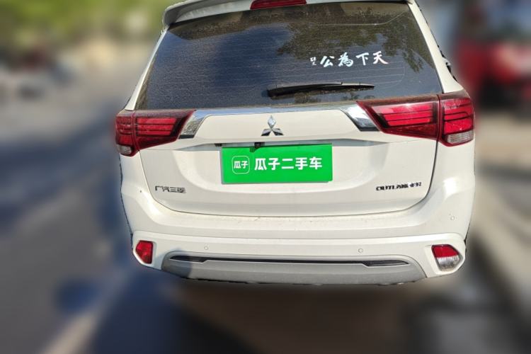 Used Mitsubishi Outlander 2021 Revised Version 2.0L Two-Wheel Drive Enjoyment Edition 5 Seats Rear