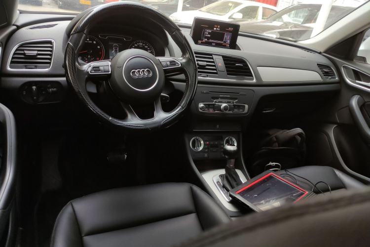 Used Audi Q3 2015 30 TFSI Comfort Model
