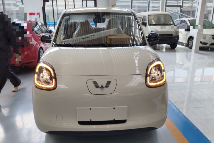 Used Wuling Hongguang MINIEV 2025 Four-Door Version Advanced Edition Front