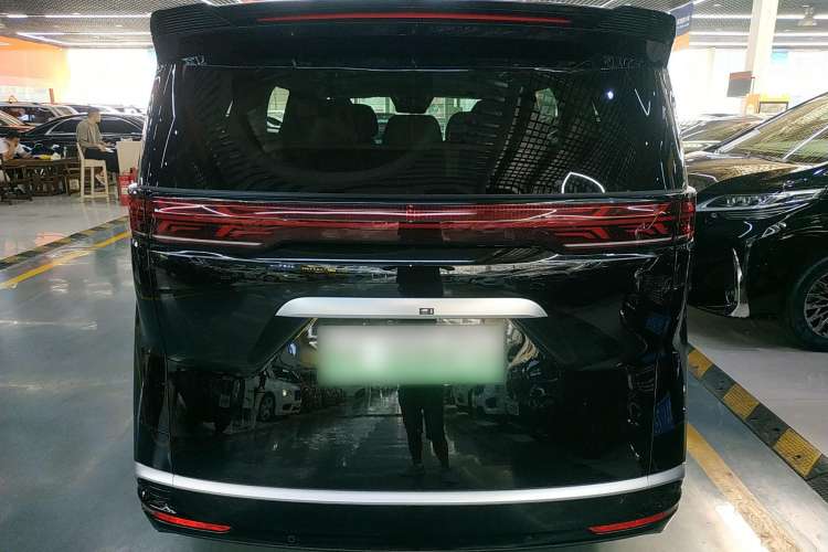 Used Denza D9 2022 EV 600 Four-Wheel Drive Prestige Model Exterior 4