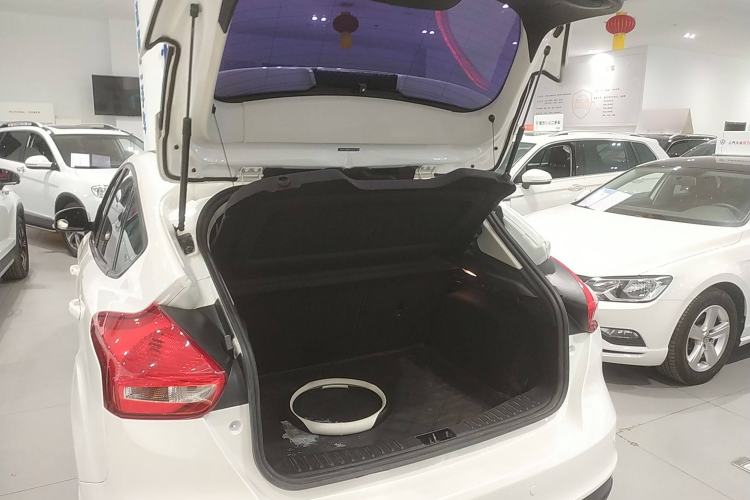 Used Ford Focus 2015 Hatchback 1.6L Automatic Comfort Model
