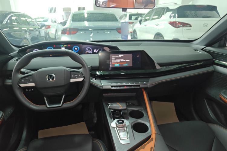 Used CHANGAN UNI-V iDD 2023 Zhidian iDD 1.5T 113km Smart & Fun Version (Rapid Edition) Center Console