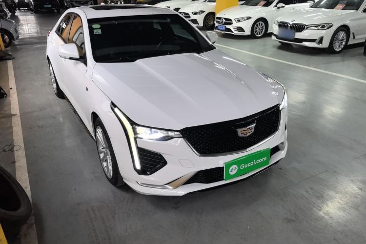 Used Cadillac CT4 2021 28T Fashion Edition Front Right 45 Deg