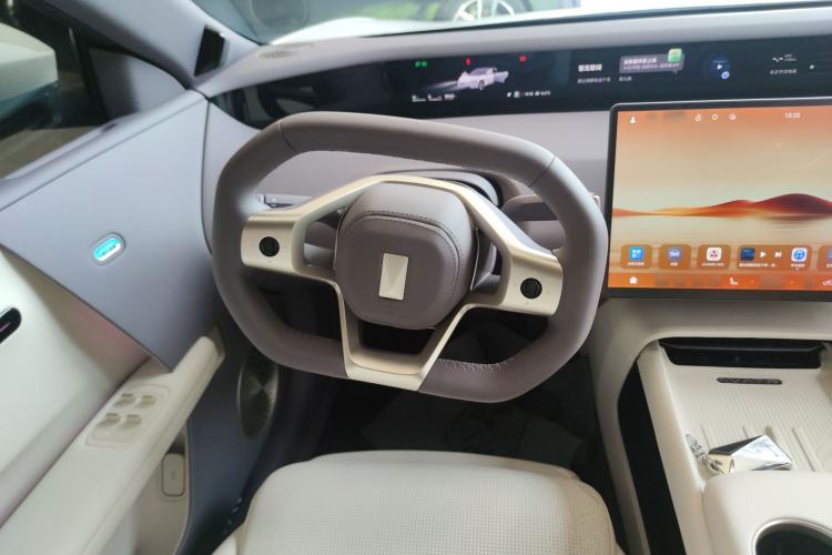Used Avatr 06 2025 Pro All-Electric Version Steering Wheel