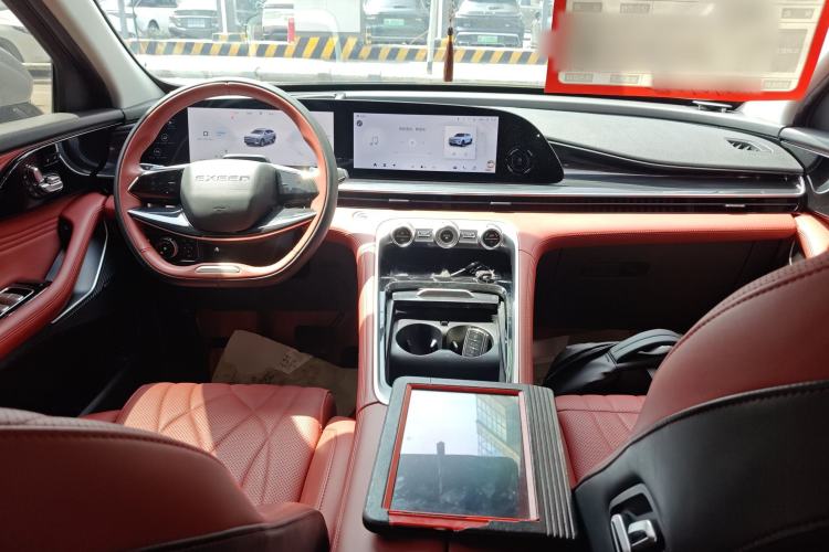 Used EXEED Stellar 2023 400T Four-Wheel Drive Premium Flying Fish Edition Center Console