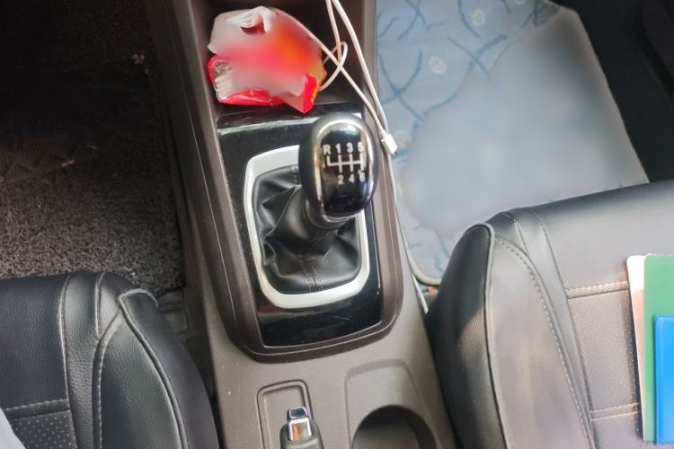 Used Baojun 310W 2017 1.5L Manual Comfort Version China VI Emission Standard