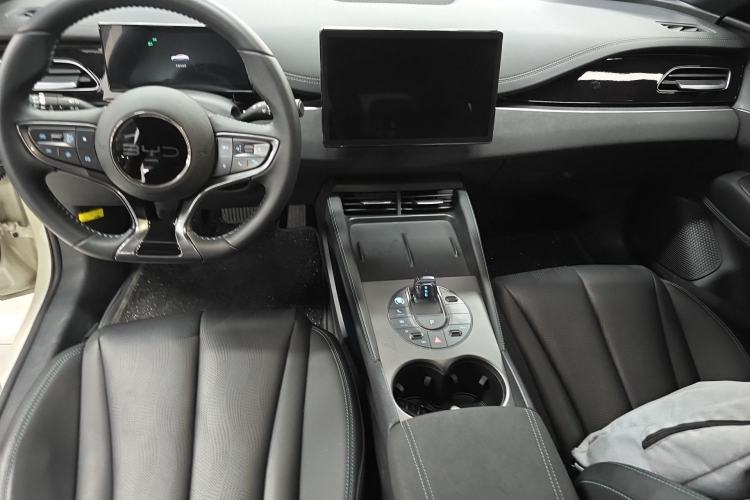 Used BYD Seal 06 New Energy 2024 DM-i 120KM Luxury Model Center Console