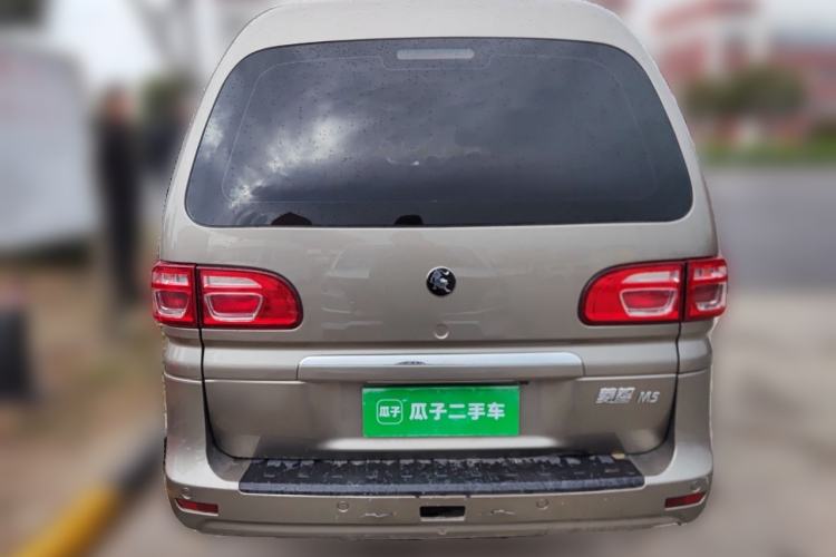Used FORTHING Lingzhi 2023 M5L 1.6L Base Model 7 Seats Rear