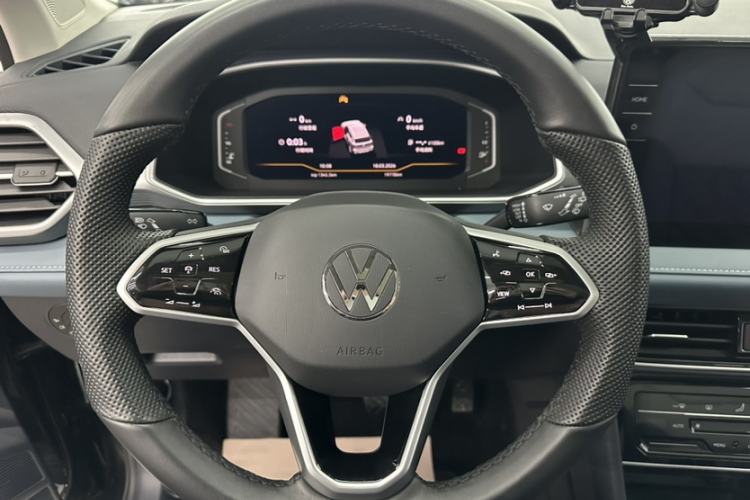 Used Volkswagen Tharu 2024 300TSI Two-Wheel-Drive Full Moon Edition Interior 1