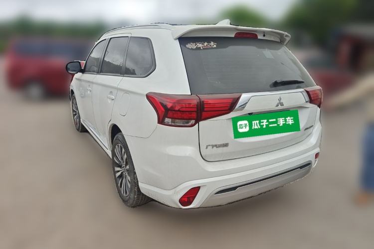 Used Mitsubishi Outlander 2021 2.0L Two-Wheel Drive Comfort Edition 5 Seats Rear Left 45 Deg
