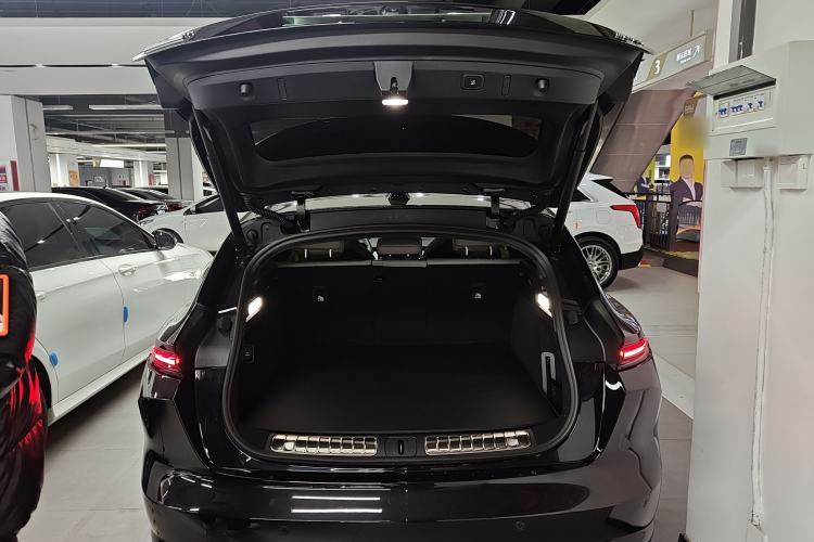 Used Nio ET5T 2025 Model Champion Commemorative Edition, 75kWh Touring
