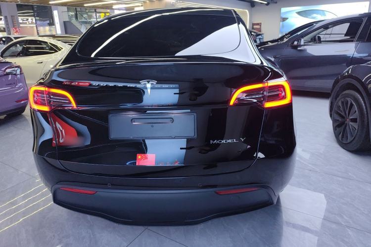 Used Tesla Model Y 2023 Long-Range All-Wheel-Drive Version Rear