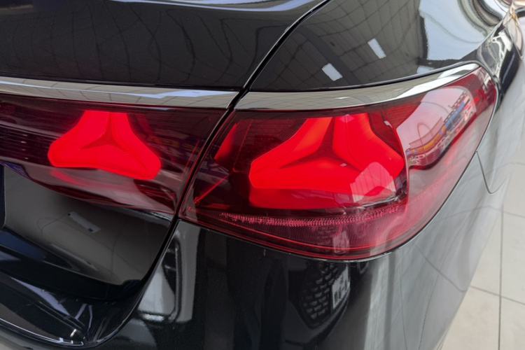 Used Mercedes-Benz E-Class 2025 Facelift E 300 L Premium Edition