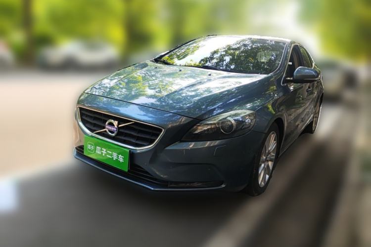Used Volvo V40 2013 2.0T Zhiya Edition