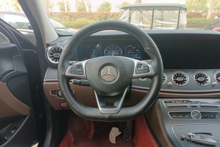 Used Mercedes-Benz E-Class 2018 Facelift E 200 L Sport 4MATIC