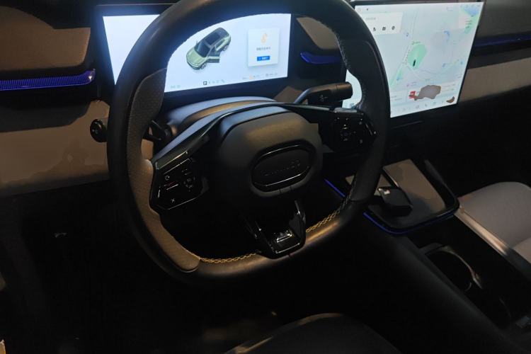 Used Lynk & Co 08 EM-P 2023 120km Long-Range Halo
