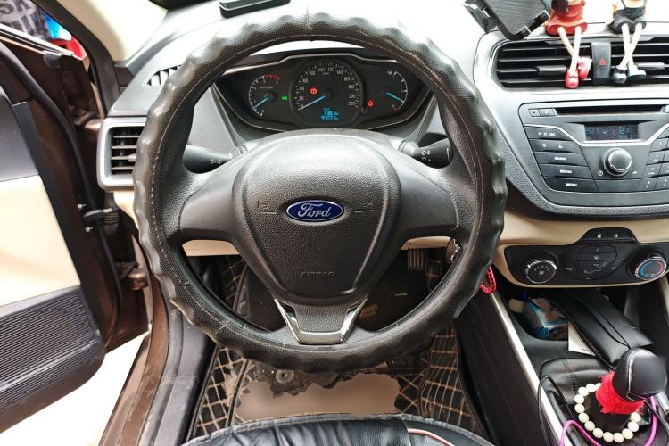 Used Ford Escort 2015 1.5L Manual Comfort Model
