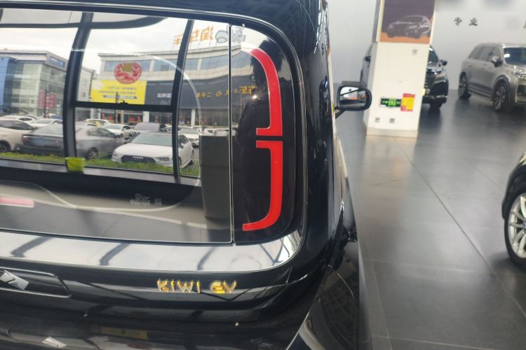 Used Baojun KiWi EV 2022 Designer Lite Edition Ternary Lithium Right Rear Taillight