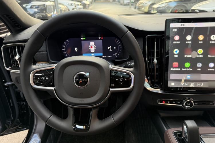 Used Volvo S90 2026 B5 Zhiyi Luxury Edition