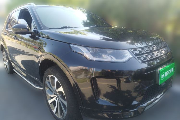 Used Land Rover Discovery Sport 2022 Revised Version 249 PS R-Dynamic S Performance Edition 5 Seats Front Right 45 Deg