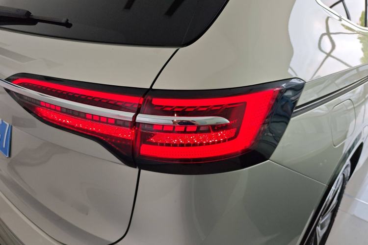 Used Volkswagen Viloran 2024 330TSI Luxury Edition
