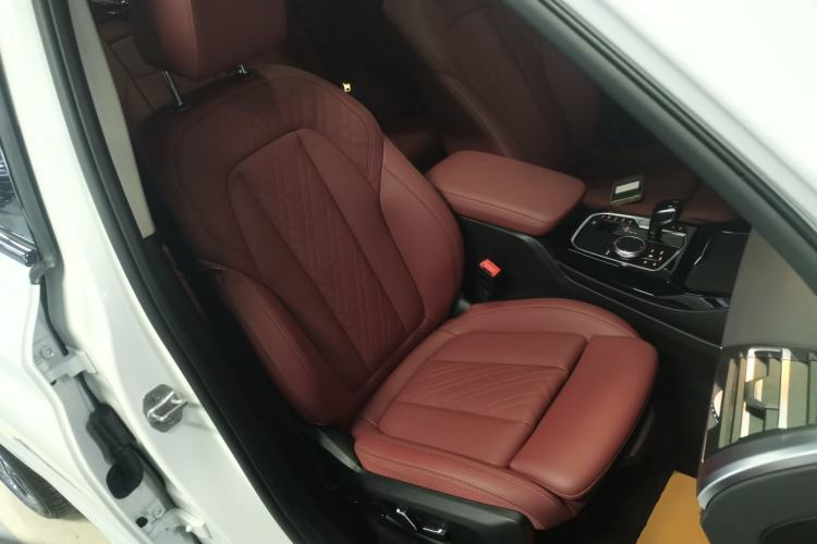 Used BMW X3 2023 Restyled xDrive30i Leading Edition M Night Sky Package Right Front Seat