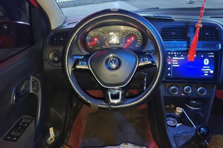 Used Volkswagen Polo 2014 1.4L Manual Fashion Edition Steering Wheel