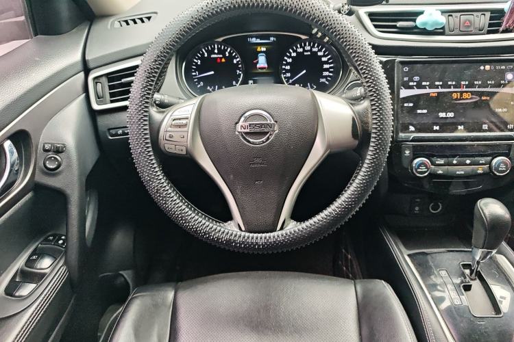 Used Nissan X-Trail 2014 2.0L CVT Comfort Edition 2WD Steering Wheel
