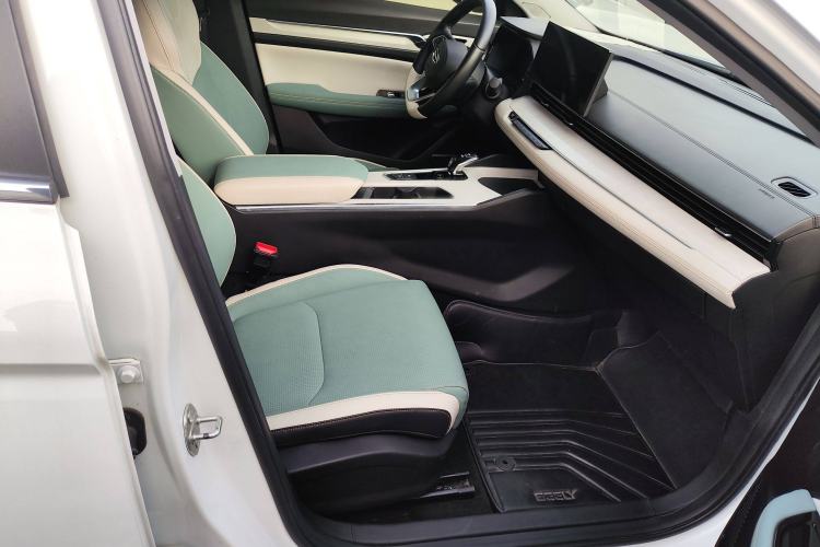 Used Geely Auto Emgrand L HiP 2022 1.5TD-DHT Pro 100KM Super Rui