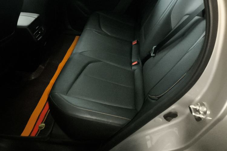 Used CHANGAN OSHAN Z6 2023 Blue Whale 1.5T DCT Smart Edition Left Rear Seat