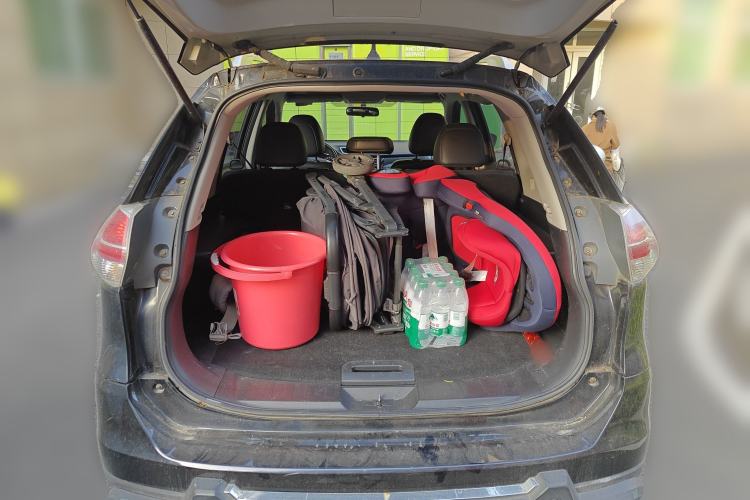 Used Nissan X-Trail 2014 2.5L CVT Leading Edition 4WD
