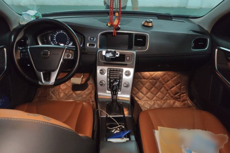 Used Volvo S60 2018 S60L T4 Smart & Ambitious Edition
