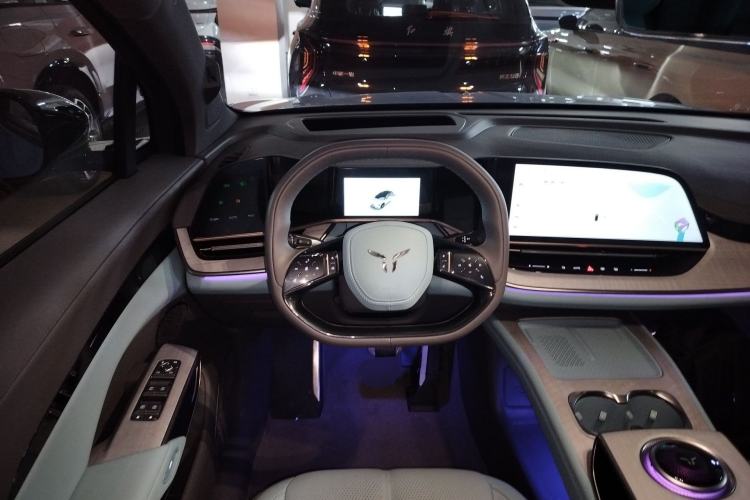 Used Hongqi Tiangong 08 2025 680 Ultra Four-Wheel-Drive Version Steering Wheel