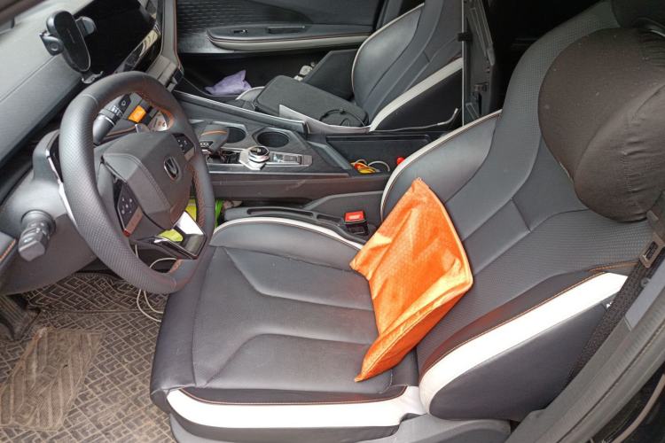 Used CHANGAN UNI-V 2023 1.5T Prestige Model